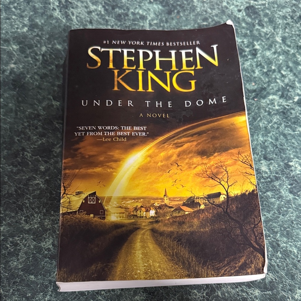 Stephen King 'Under the Dome' Paperback 2010 edition